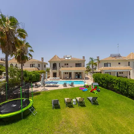 Sunnyvillas: 4br Seafront Villa*private Pool*bw44 * Protaras